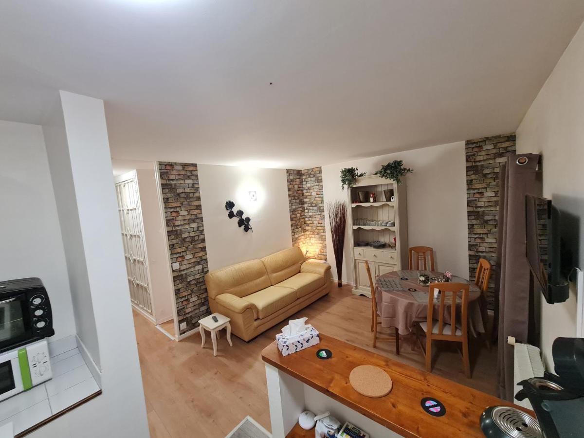 Deux Pieces Terrasse Daire Moret-sur-Loing Dış mekan fotoğraf